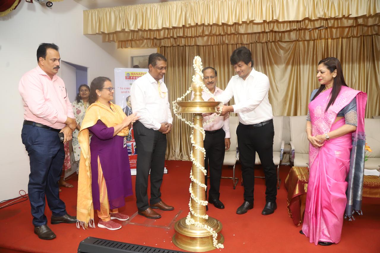 കോവിഡില്‍ മാതാപിതാക്കളെ നഷ്ടപ്പെട്ട കുട്ടികള്‍ക്ക് മണപ്പുറം ഫൗണ്ടേഷന്‍ പഠന സഹായം നല്‍കി