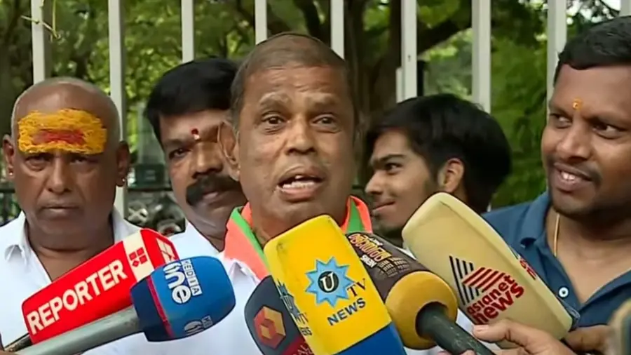 കാവിക്കൊടിയെ ദേശീയ പതാകയാക്കണമെന്ന് ബിജെപി നേതാവ് എൻ ശിവരാജൻ