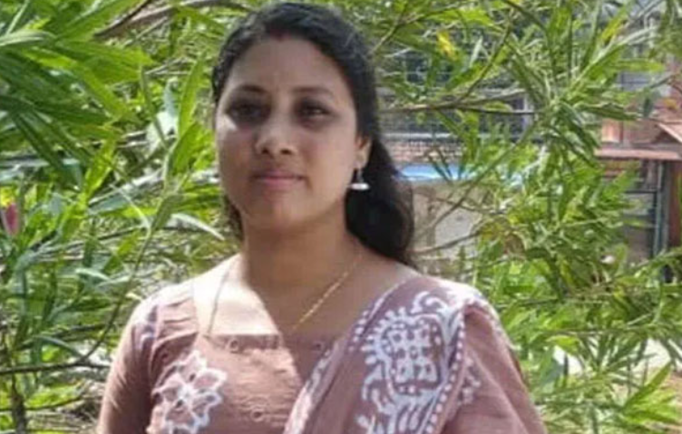 തൃശ്ശൂരിൽ യുവതി വീടിനുള്ളിൽ മരിച്ചനിലയിൽ