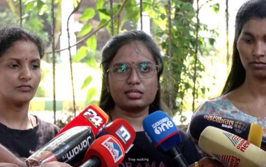 ജാതീയമായി അധിക്ഷേപിച്ചു, കൊല്ലുമെന്ന് ഭീഷണിപ്പെടുത്തി