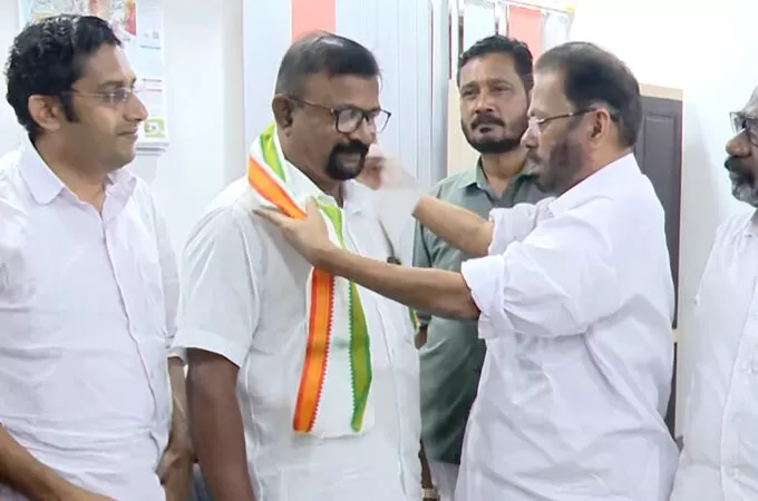 പാലക്കാട് ബിജെപി നേതാവ് കോണ്‍ഗ്രസില്‍ ചേര്‍ന്നു