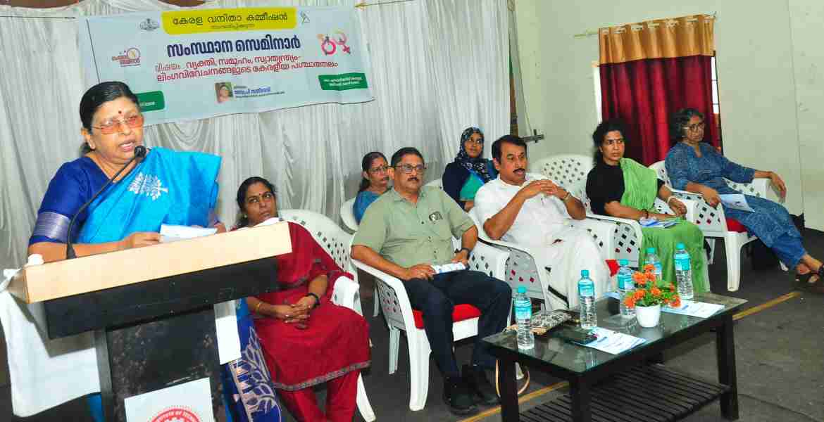 വിദ്യാര്‍ഥികള്‍ സാമൂഹ്യ ബോധമുള്ളവരായി വളരണം -പി സതീദേവി 