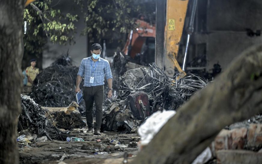 അഹമ്മദാബാദ് വിമാനാപകടം; മരണം 294 ആയി, 12 പേരുടെ നില ഗുരുതരം