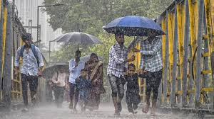 കനത്ത മഴ; രണ്ട് ജില്ലകളിലെ വിദ്യാഭ്യാസ സ്ഥാപനങ്ങൾക്ക് നാളെ അവധി