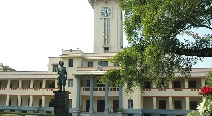 പരീക്ഷ മൂല്യനിർണയത്തിൽ ക്രമക്കേട്, കേരള സർവകലാശാല റാങ്ക് പട്ടിക പിൻവലിച്ചു