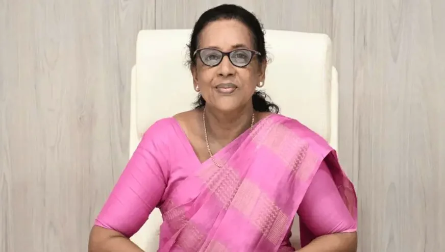 കേരള സർവകലാശാല രജിസ്ട്രാറുടെ സസ്പെൻഷൻ റദ്ദാക്കിയിട്ടില്ലെന്ന്  ഡോ. സിസ തോമസ്