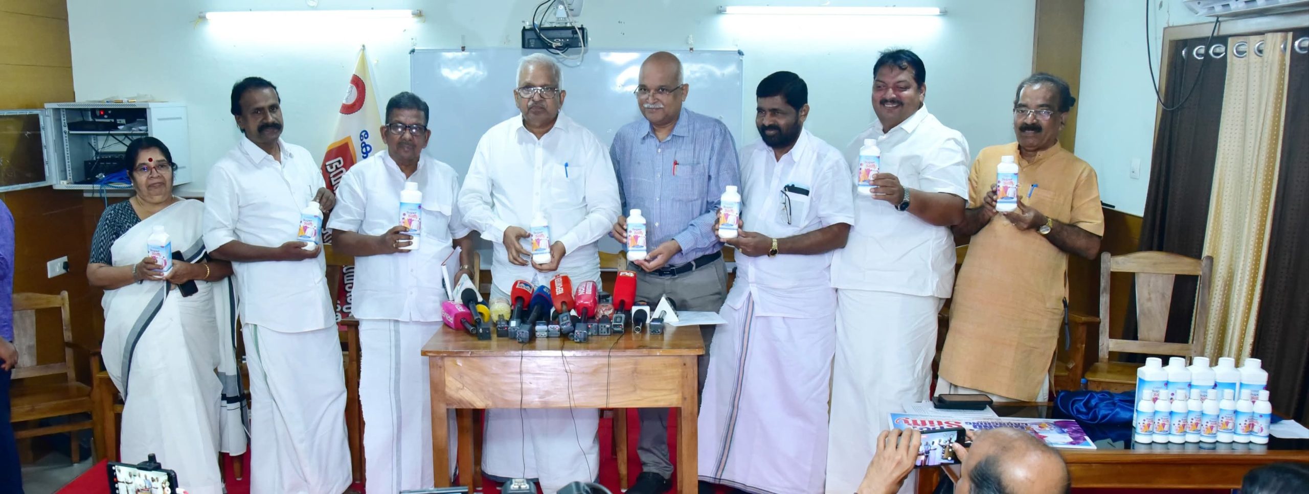 ഓണക്കാലത്ത് ‘എനിക്കും വേണം ഖാദി’ ക്യാമ്പയിനുമായി ഖാദിബോര്‍ഡ്