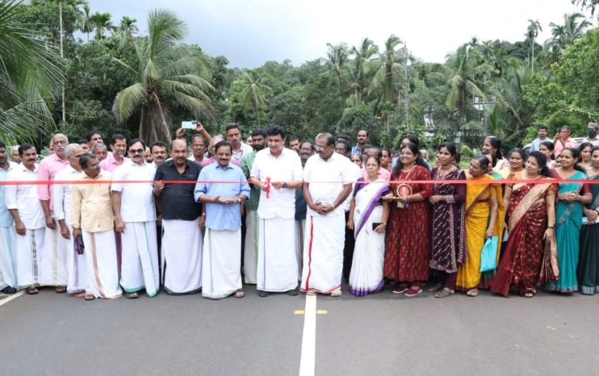 വടവന്തൂര്‍ പാലം നാടിന് സമര്‍പ്പിച്ചു