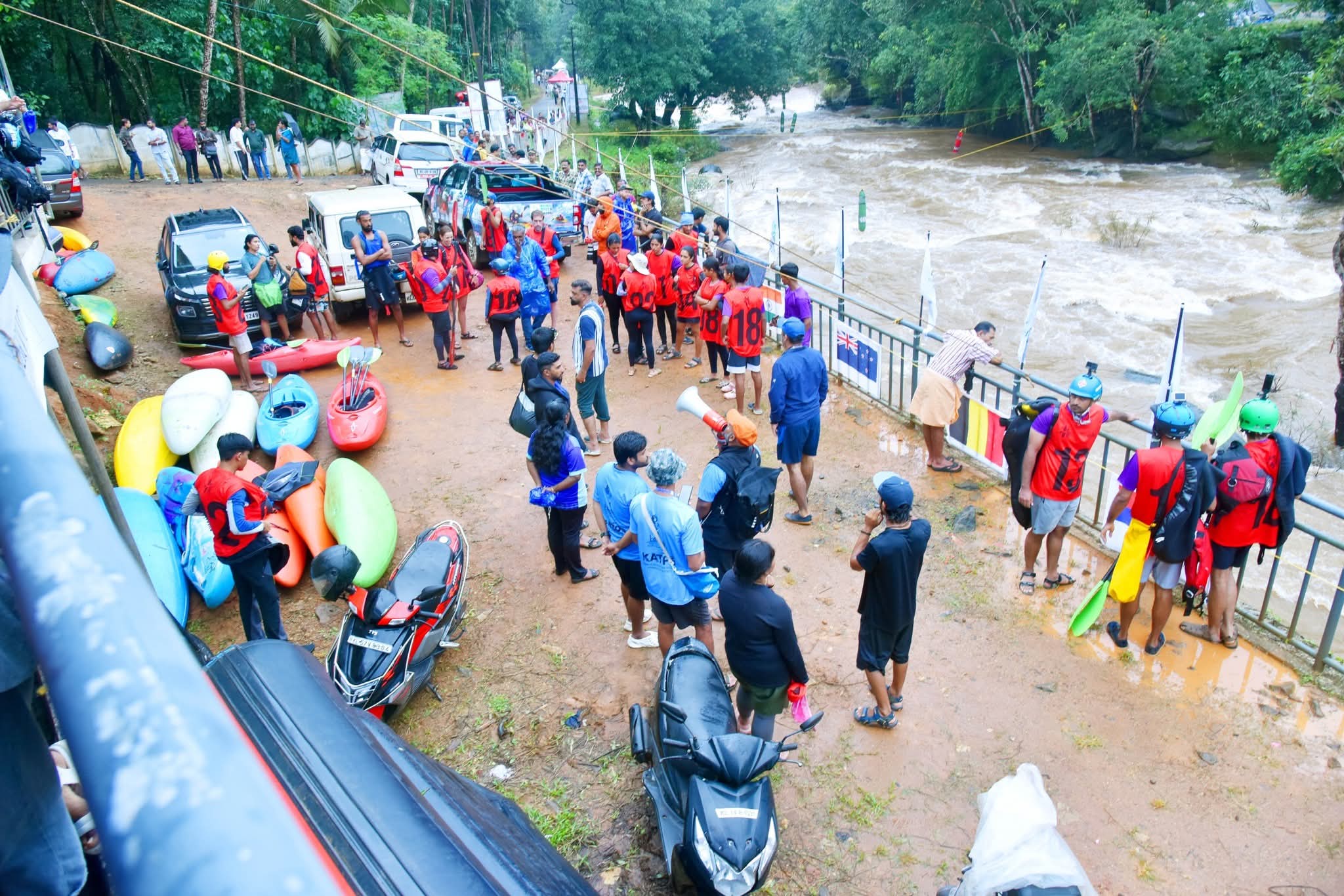 സാഹസികതക്കൊപ്പം സുരക്ഷയും; അപകടരഹിത കയാക്കിങ് ഉറപ്പാക്കി മലബാര്‍ റിവര്‍ ഫെസ്റ്റിവല്‍