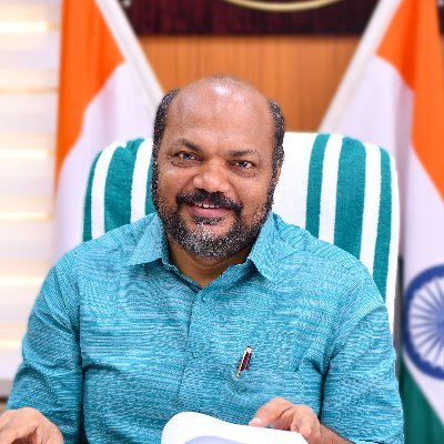 കളിമൺ പാത്ര നിർമാണ മേഖലയിലടക്കം നവീന സാങ്കേതിക വിദ്യകൾ ഉപയോഗിക്കണം: മന്ത്രി പി രാജീവ്