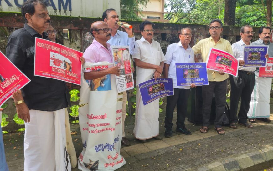തെരുവുനായ ശല്യത്തിന്  ശാശ്വത പരിഹാരം കാണാൻ മുഖ്യമന്ത്രി സർവകക്ഷി യോഗം വിളിക്കണം: ജോസ് മാവേലി