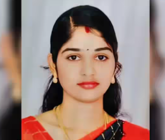 വനിതാ കൗൺസിലറെ വിവാഹേതര ബന്ധമുണ്ടെന്ന സംശയത്തിന്റെ പേരിൽ ഭർത്താവ് വെട്ടിക്കൊലപ്പെടുത്തി