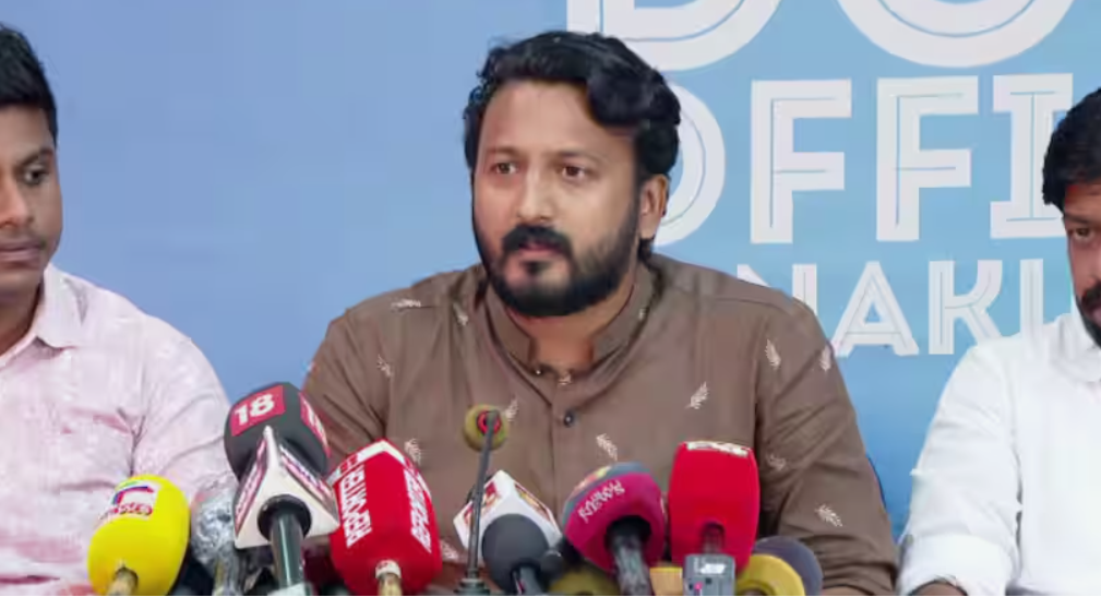 ആരോഗ്യ വകുപ്പിനെതിരെ ആഞ്ഞടിച്ച് യൂത്ത് കോൺഗ്രസ് സംസ്ഥാന പ്രസിഡണ്ട് രാഹുൽ മാങ്കൂട്ടത്തിൽ