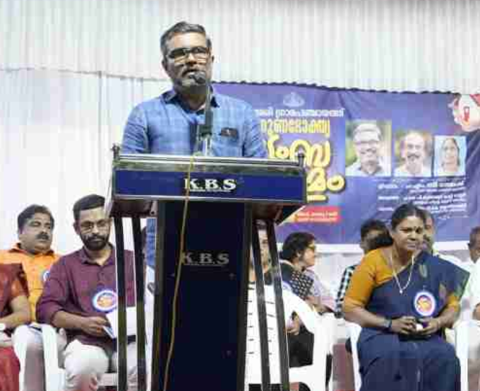 ലൈഫ് പദ്ധതിയോട് താരതമ്യം ചെയ്യാൻ ഇന്ത്യയിൽ മറ്റൊരു പദ്ധതിയില്ല; മന്ത്രി എം ബി രാജേഷ്