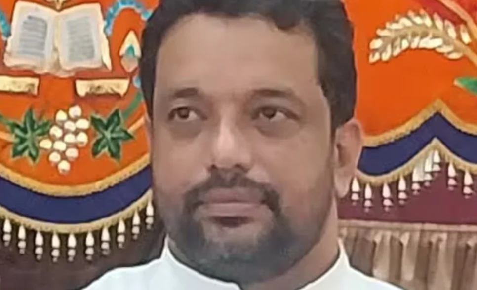 വൈദികനെ തൂങ്ങി മരിച്ച നിലയിൽ കണ്ടെത്തി