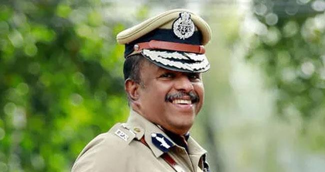 ശബരിമല വിവാദത്തെ തുടർന്ന് എംആർ അജിത്കുമാറിന് പോലീസിൽ നിന്നും മാറ്റം