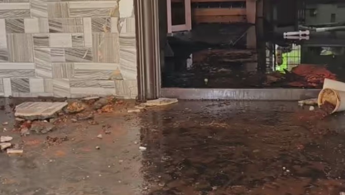 വെള്ളാങ്കല്ലൂരില്‍ ഗ്യാസ് ലീക്കായി തീ പിടിച്ച് ദമ്പതികള്‍ക്ക് ഗുരുതര പരിക്കേറ്റ്