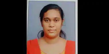 ആലപ്പുഴ അരൂരിൽ വീട്ടിനുള്ളിൽ യുവതി മരിച്ച നിലയിൽ