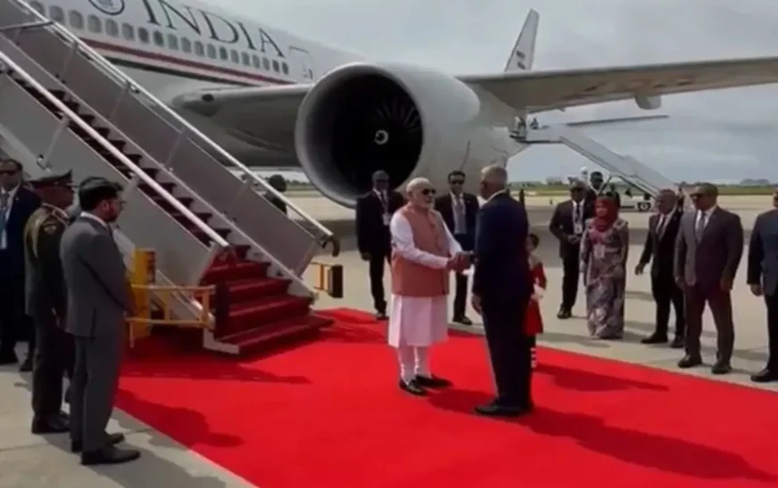 പ്രധാനമന്ത്രിക്ക് മാലദ്വീപിൽ ഗംഭീര സ്വീകരണം