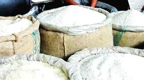അനധികൃതമായി സൂക്ഷിച്ച റേഷന്‍ സാധനങ്ങള്‍ പിടിച്ചെടുത്തു