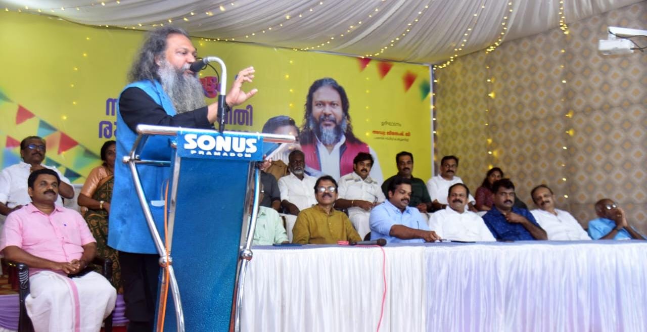 ഓണനാളുകളെ  കളറാക്കാൻ ‘കരിയാട്ടം’ തുടരും