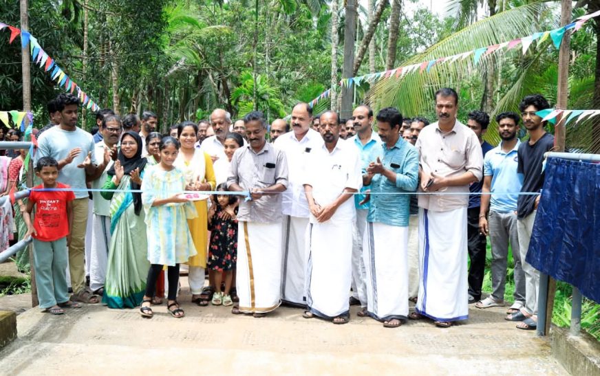 തെരുവത്ത്താഴം പാലം ഉദ്ഘാടനം ചെയ്തു. കോഴിക്കോട് :