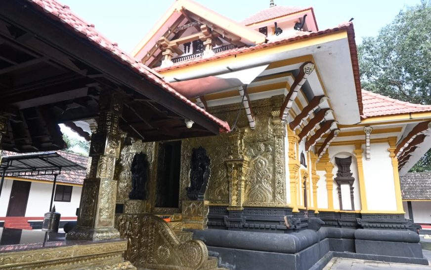 പന്നിയങ്കര ക്ഷേത്രത്തിനുണ്ട് മൂന്നു പെരുമാക്കന്മാരുടെ പെരുമ 