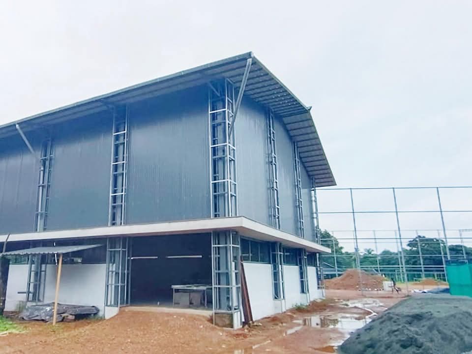 ഇറുമ്പയം പെരുന്തട്ട് സ്റ്റേഡിയം നിർമാണം അവസാനഘട്ടത്തിൽ