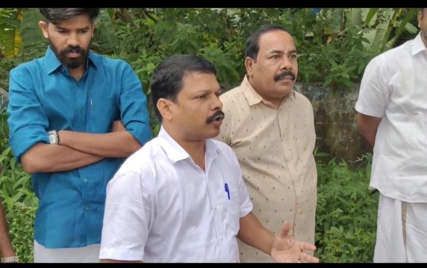 രാഹുൽഗാന്ധിക്ക് ഐക്യദാർഢ്യവുമായി നെട്ടിശ്ശേരിയിൽ യൂത്ത് കോൺഗ്രസ്