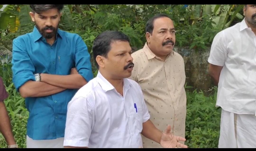 രാഹുൽഗാന്ധിക്ക് ഐക്യദാർഢ്യവുമായി നെട്ടിശ്ശേരിയിൽ യൂത്ത് കോൺഗ്രസ്
