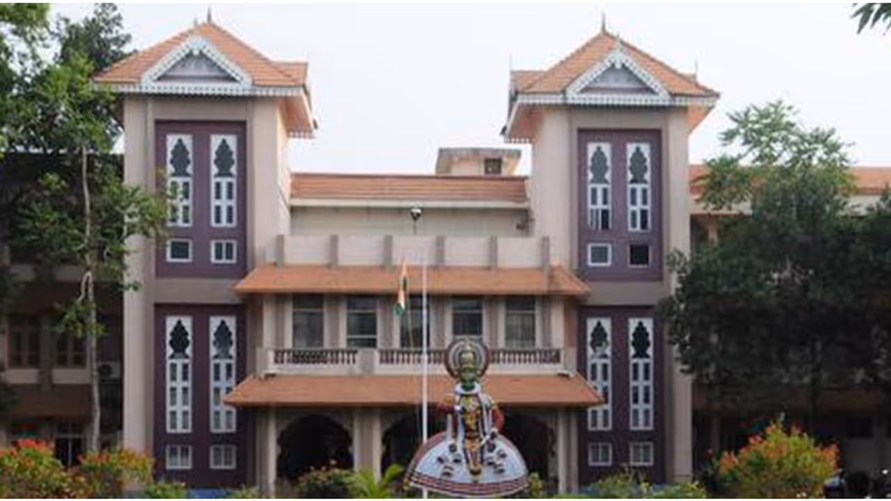 കുസാറ്റിൽ വിദ്യാർത്ഥികളിൽ നിന്നും എംഡിഎംഎ പിടിച്ചെടുത്തു