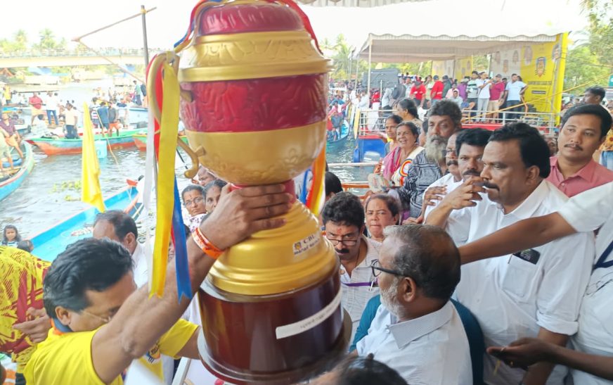 ചാമ്പ്യൻസ് ബോട്ട് ലീഗ്: അഞ്ചാം സീസണിലെ ആദ്യ മൽസരത്തിൽ വീയപുരം ചുണ്ടൻ ജേതാക്കൾ