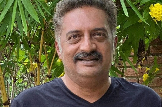 അന്ന് അയാൾ പാണ്ടിപ്പടയിലെ അസിസ്റ്റന്റ് ഡയറക്ടർ, ഇന്ന് അറിയപ്പെടുന്ന നടൻ: വെളിപ്പെടുത്തി പ്രകാശ് രാജ്