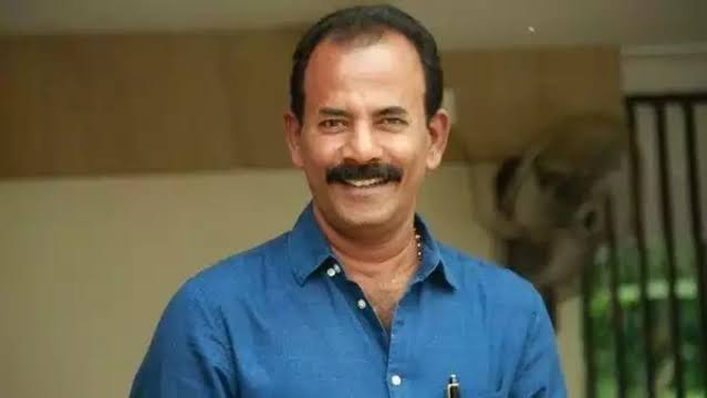 ആരു കേറി,കേറിയില്ല എന്നൊക്കെ കൃഷ്ണൻ അറിയാം  മൂപ്പർക്ക് പ്രശ്നമില്ല,ഉണ്ടാക്കുന്നത് മനുഷ്യൻ:ജാസ്മിനെ പിന്തുണച്ച് മേജർ രവി