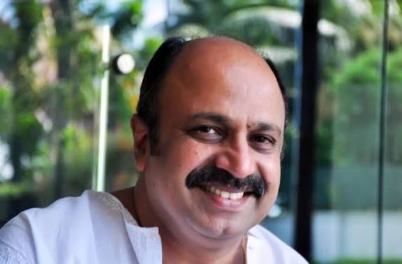 നടൻ സിദ്ദിഖിന് വിദേശയാത്രയ്ക്ക് അനുമതി നൽകി കോടതി