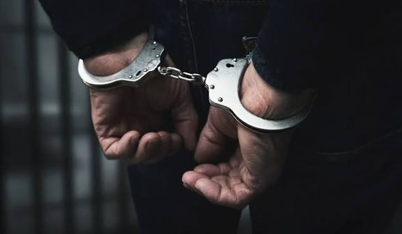 cf09c49e68a4ac6cd34e74f082f30b6818f041a6653f9a5b27fe57ae11fee5ad.0