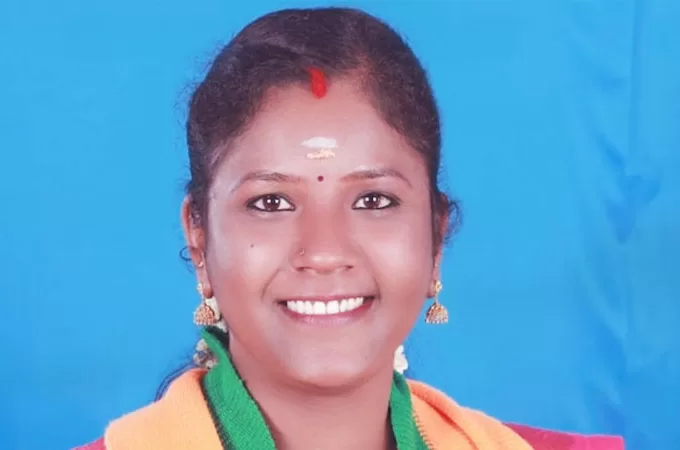 sonia-gandhi-munnar-680x450