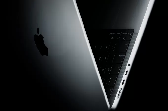 Apple-MacBook-Pro-M5-Pro-680x450