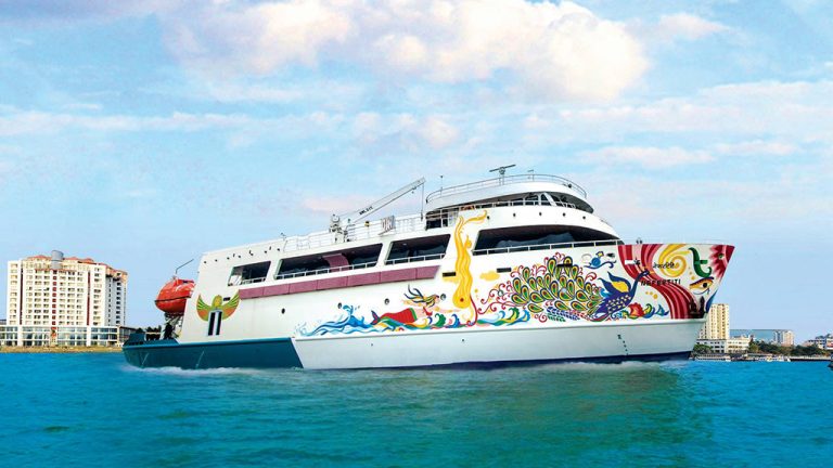 a_mesmerizing_cruise_along_the_arabian_sea_with_nefertiti20221107142822_2110_1