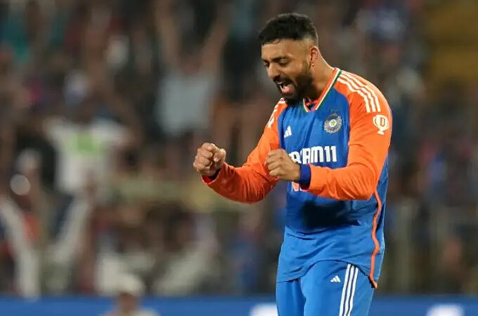 varun-chakravarthi-680x450