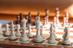 Chess_pieces_close_up