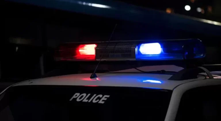 POLICE- (1)