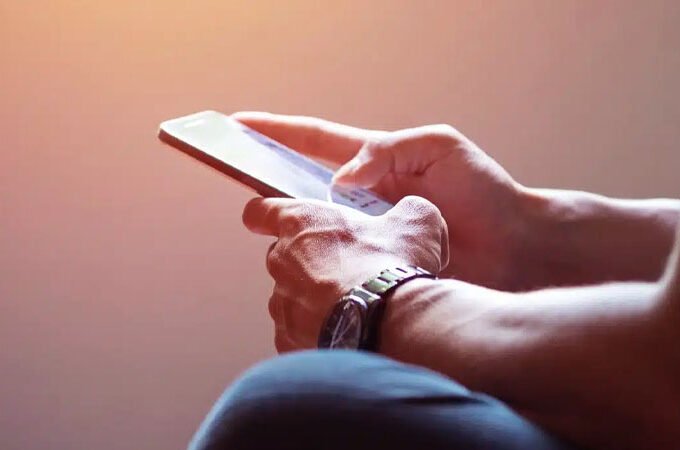 phone8-680x450
