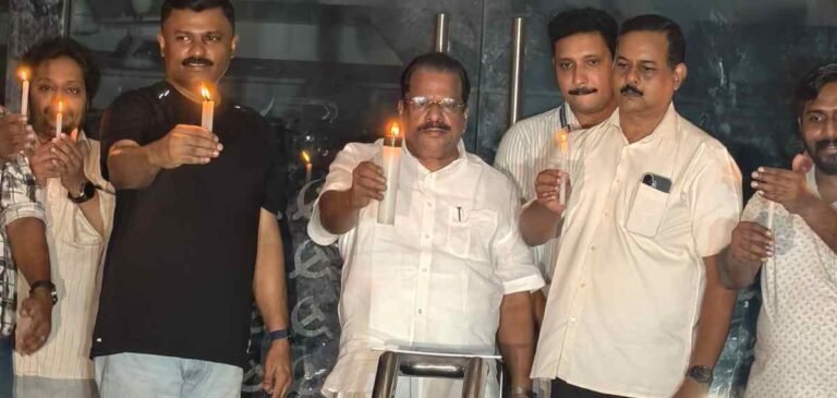 ep-jayarajan-candle-lighting-protest-akg-centre-against-power-cut