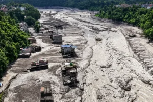 Nepal-floods-1-680x450