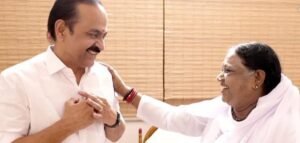 vd-amruthanandamayi-1