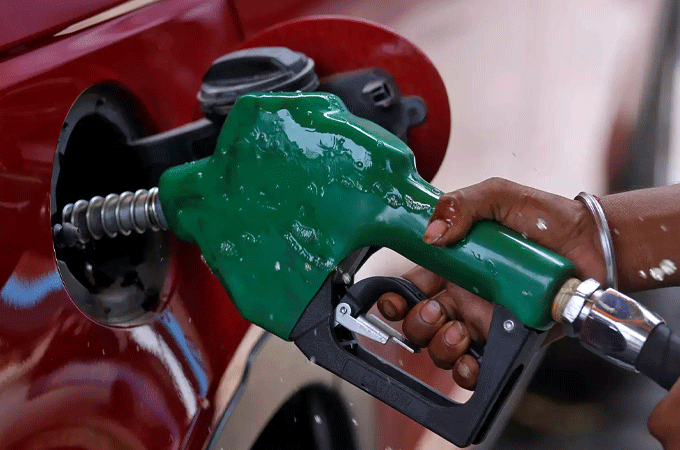 PETROLLLLLLLLLLLLLLL-680x450